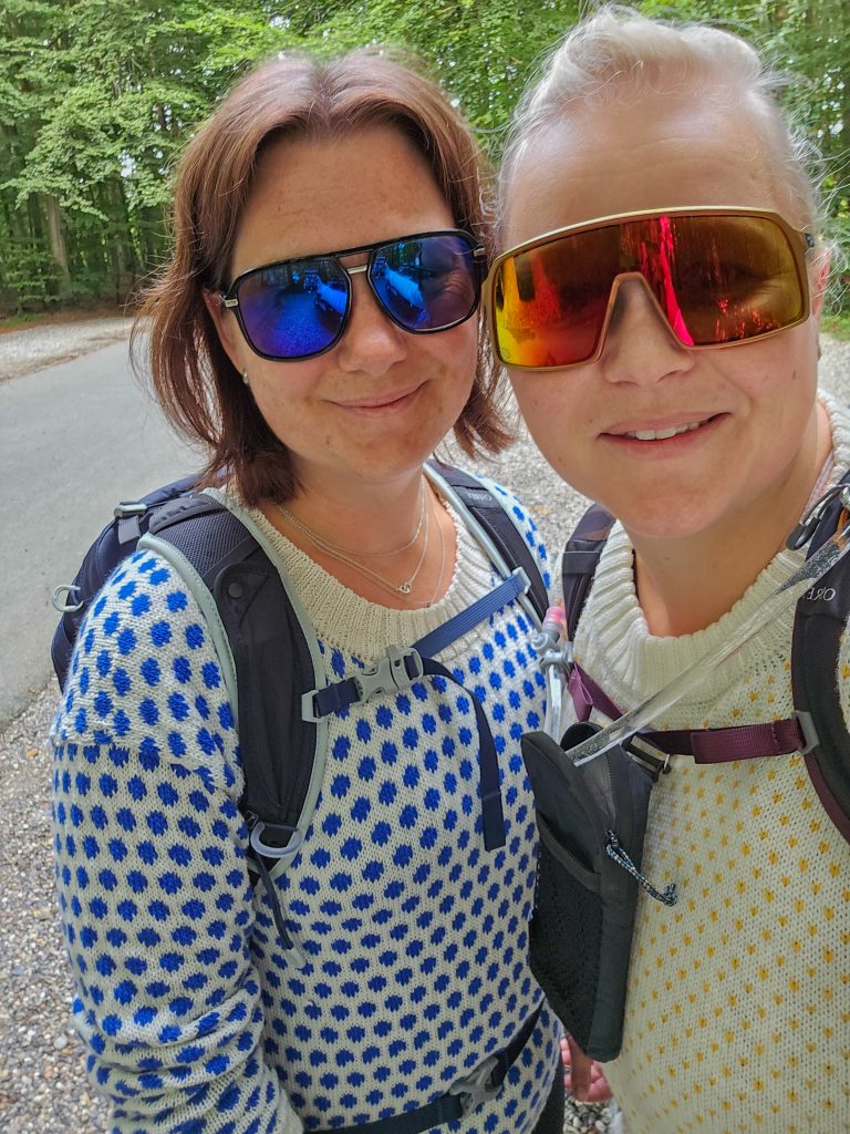 Best_friends_always_selfie_mode_sunglasses_hiking