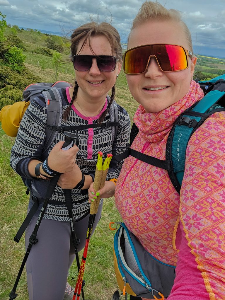 Best_friend_goals_adventure_hiking_backpacking
