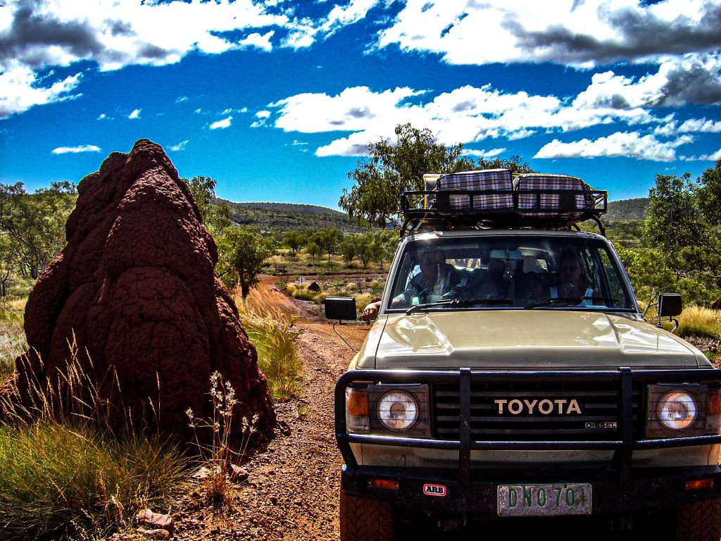 Off_road_australia_family_travel_explore_adventure